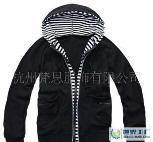 時(shí)尚與舒適并存——男式韓版假兩件條紋衛(wèi)衣穿搭指南